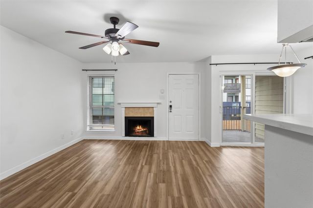 18800 Egret Bay Boulevard 119, Webster, TX 77058