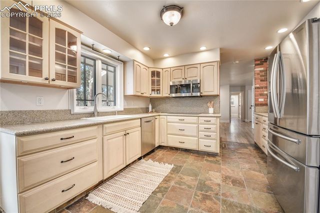 19070 White Fawn Drive, Monument, CO 80132