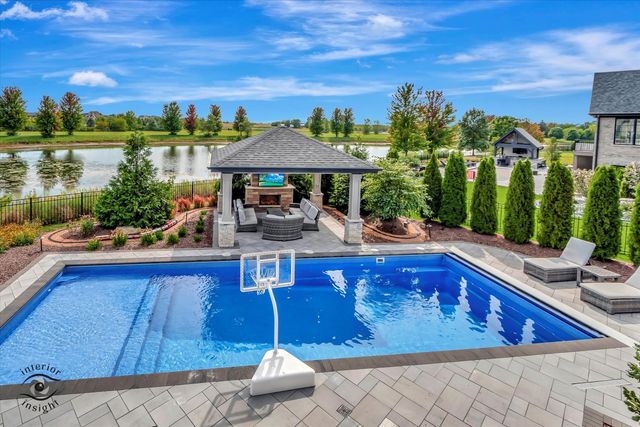 11483 Zermatt Drive, Frankfort, IL 60423