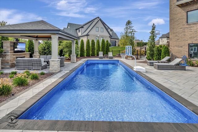 11483 Zermatt Drive, Frankfort, IL 60423