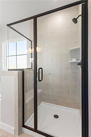 8 Apron DR, Suffolk, VA 23434