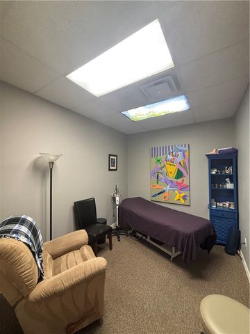 1501 SE Walton Boulevard 201, Bentonville, AR 72712