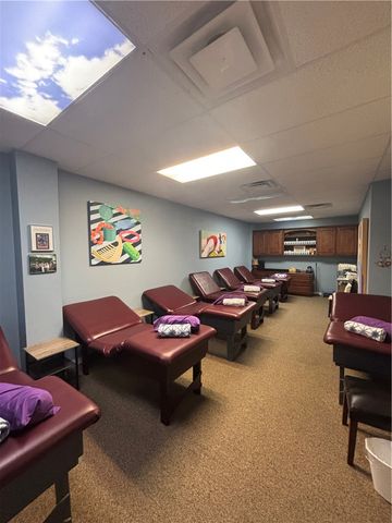 1501 SE Walton Boulevard 201, Bentonville, AR 72712