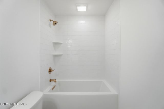 502 Cathedral Court, Perrysburg, OH 43551