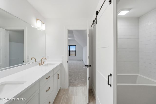 502 Cathedral Court, Perrysburg, OH 43551