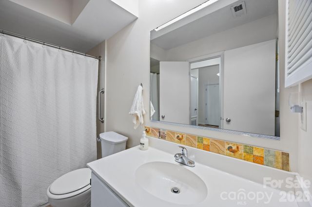 1057 Sardis Cove Drive, Charlotte, NC 28270