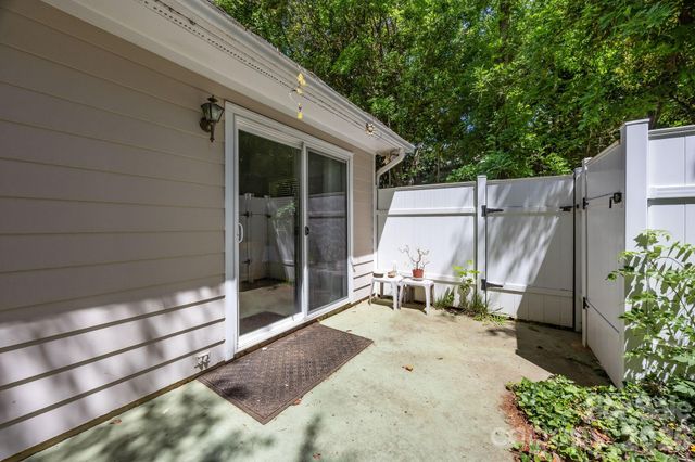 1057 Sardis Cove Drive, Charlotte, NC 28270
