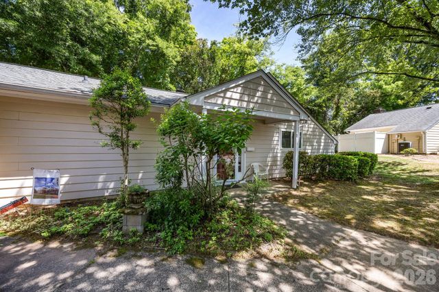 1057 Sardis Cove Drive, Charlotte, NC 28270