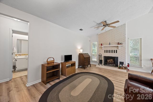 1057 Sardis Cove Drive, Charlotte, NC 28270