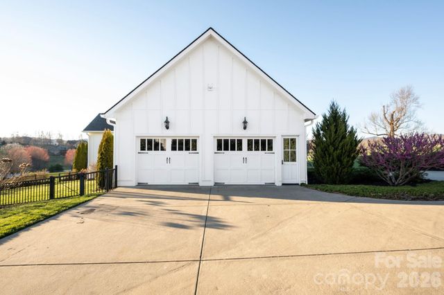 30 Water Hill Way, Fletcher, NC 28732