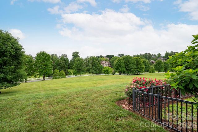30 Water Hill Way, Fletcher, NC 28732