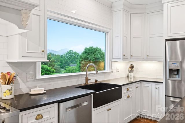 30 Water Hill Way, Fletcher, NC 28732