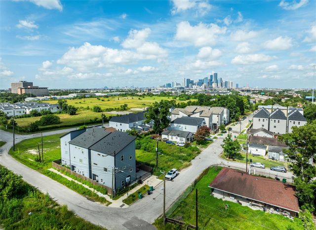 4124 Buck Street, Houston, TX 77020