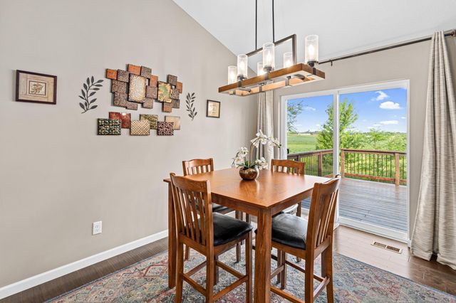 914 Prestwick Drive, Belle Plaine, MN 56011