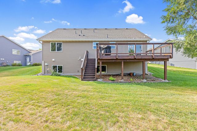914 Prestwick Drive, Belle Plaine, MN 56011