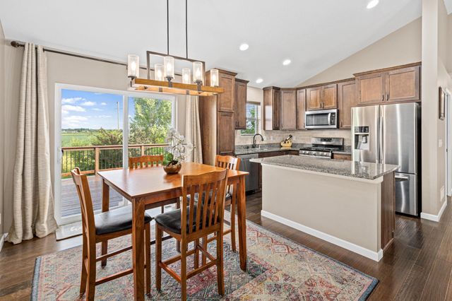 914 Prestwick Drive, Belle Plaine, MN 56011