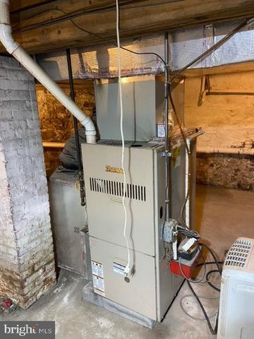 448 HAMILTON ST, Harrisburg, PA 17102