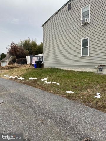 448 HAMILTON ST, Harrisburg, PA 17102