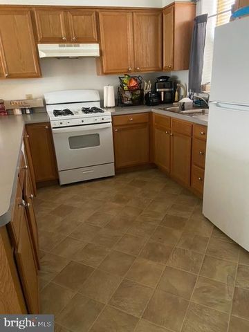 448 HAMILTON ST, Harrisburg, PA 17102