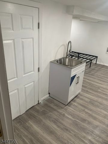 345 Mitchell Ave, Linden City, NJ 07036