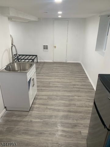 345 Mitchell Ave, Linden City, NJ 07036