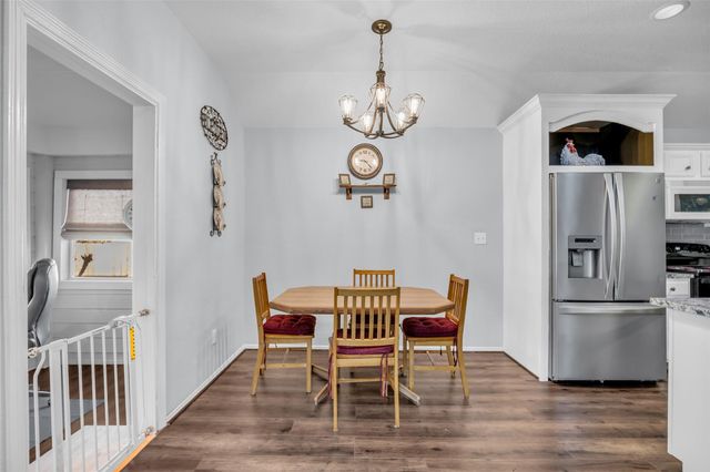 242 Sunset Path N, Conroe, TX 77316