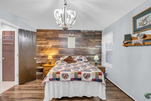 242 Sunset Path N, Conroe, TX 77316