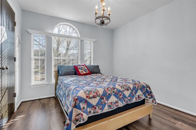 242 Sunset Path N, Conroe, TX 77316