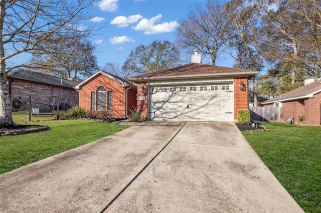 242 Sunset Path N, Conroe, TX 77316