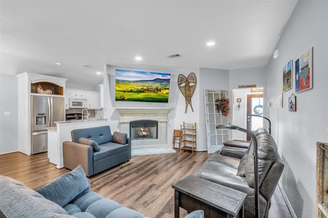 242 Sunset Path N, Conroe, TX 77316