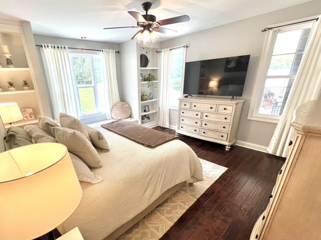 1136 Dimple Rd, S, Chapmansboro, TN 37035