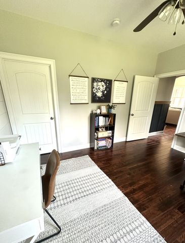 1136 Dimple Rd, S, Chapmansboro, TN 37035