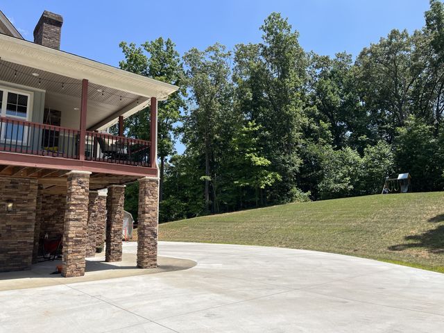1136 Dimple Rd, S, Chapmansboro, TN 37035