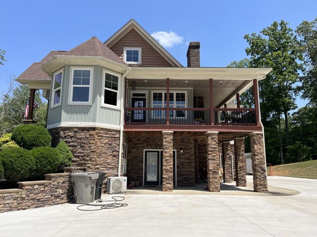 1136 Dimple Rd, S, Chapmansboro, TN 37035