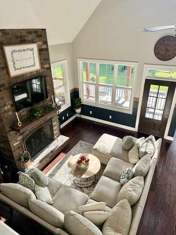 1136 Dimple Rd, S, Chapmansboro, TN 37035