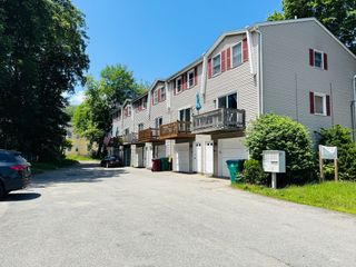 257 Walker St D, Lowell, MA 01854