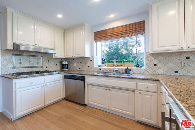 10531 Ashton Avenue 202, Los Angeles, CA 90024