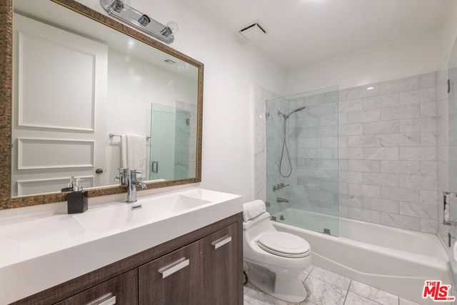 10531 Ashton Avenue 202, Los Angeles, CA 90024