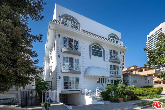 10531 Ashton Avenue 202, Los Angeles, CA 90024