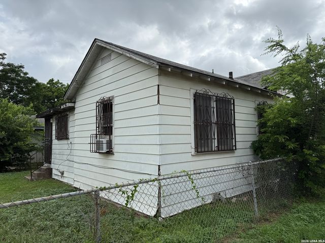 217 S POLARIS ST, San Antonio, TX 78203