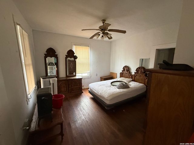 217 S POLARIS ST, San Antonio, TX 78203