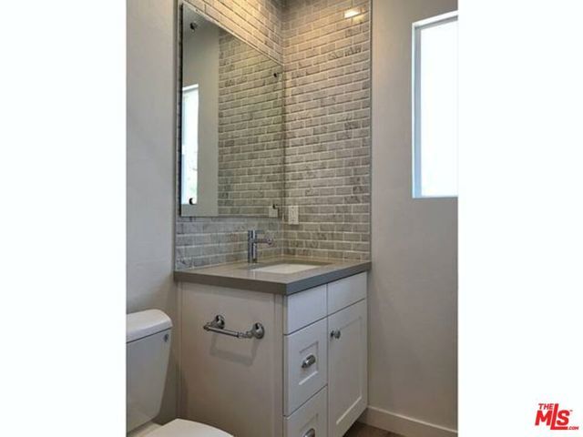 853 N HAYWORTH Avenue 201, Los Angeles, CA 90046