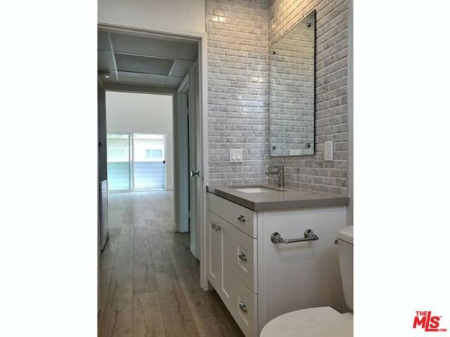 853 N HAYWORTH Avenue 201, Los Angeles, CA 90046