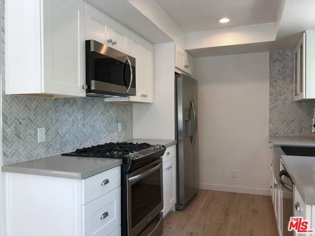 853 N HAYWORTH Avenue 201, Los Angeles, CA 90046