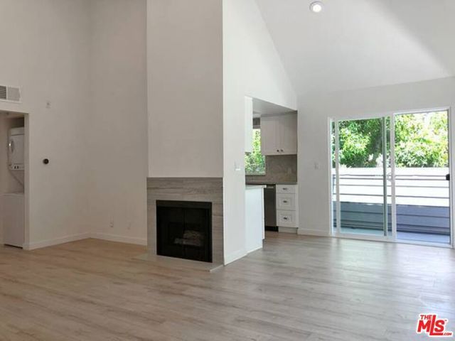 853 N HAYWORTH Avenue 201, Los Angeles, CA 90046