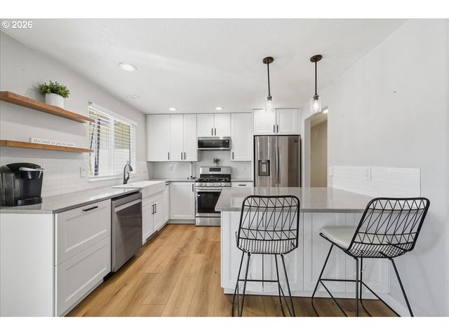 18988 Sw PIKE Ln, Beaverton, OR 97078