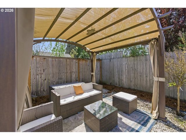 18988 Sw PIKE Ln, Beaverton, OR 97078