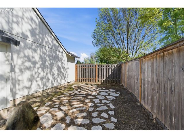 18988 Sw PIKE Ln, Beaverton, OR 97078