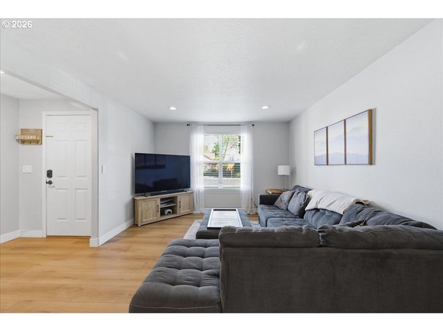 18988 Sw PIKE Ln, Beaverton, OR 97078