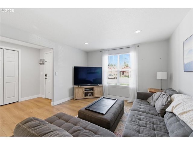 18988 Sw PIKE Ln, Beaverton, OR 97078